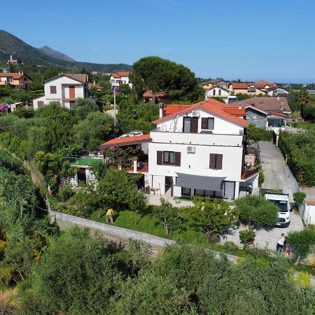 Villa Marco Aurelio Cisano sul Neva Экстерьер фото
